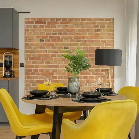 Komeda Hidden In Old Town By Renters Apartment Poznan