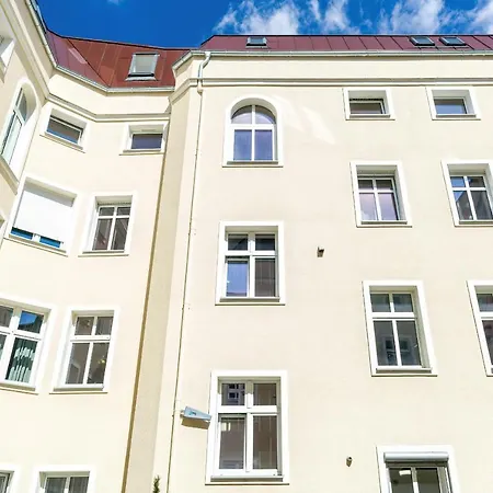 Komeda Hidden In Old Town By Renters 波兹南